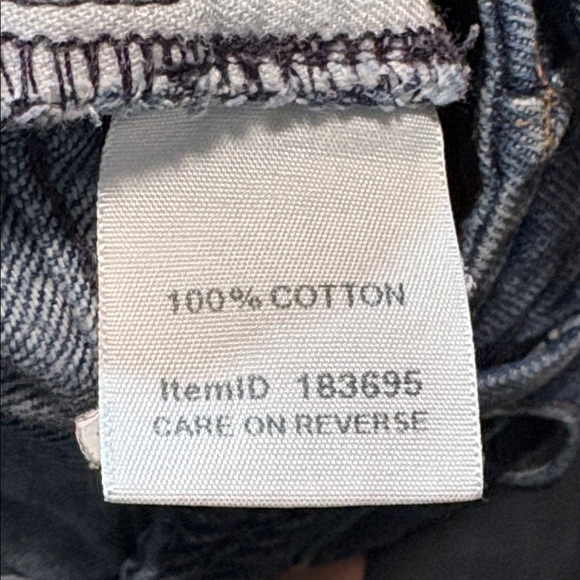 LL BEAN original fit relaxed jeans - Picture 4 of 8